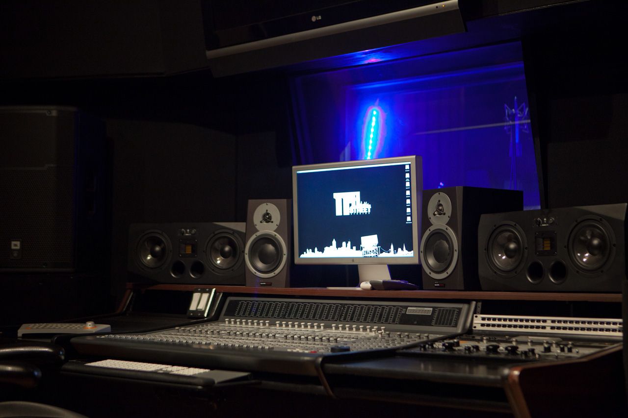 Fulfill your dream of being a singer with the help of the best of recroding studios in Atlanta